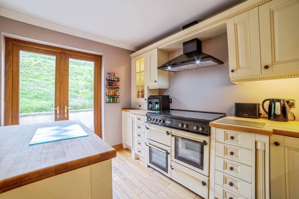 House in Portgordon, Moray - More