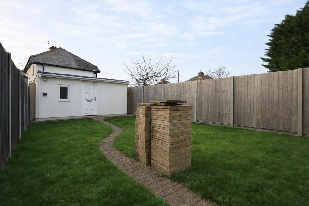 Shenley Road, Borehamwood - View 4