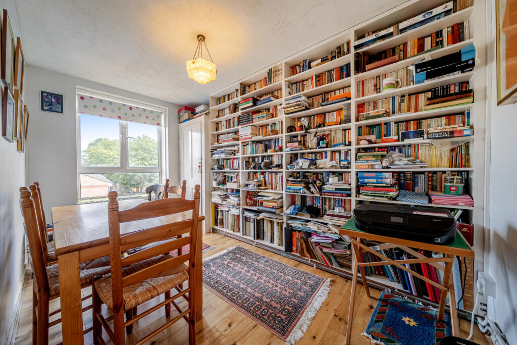 Apartment in London - View 5