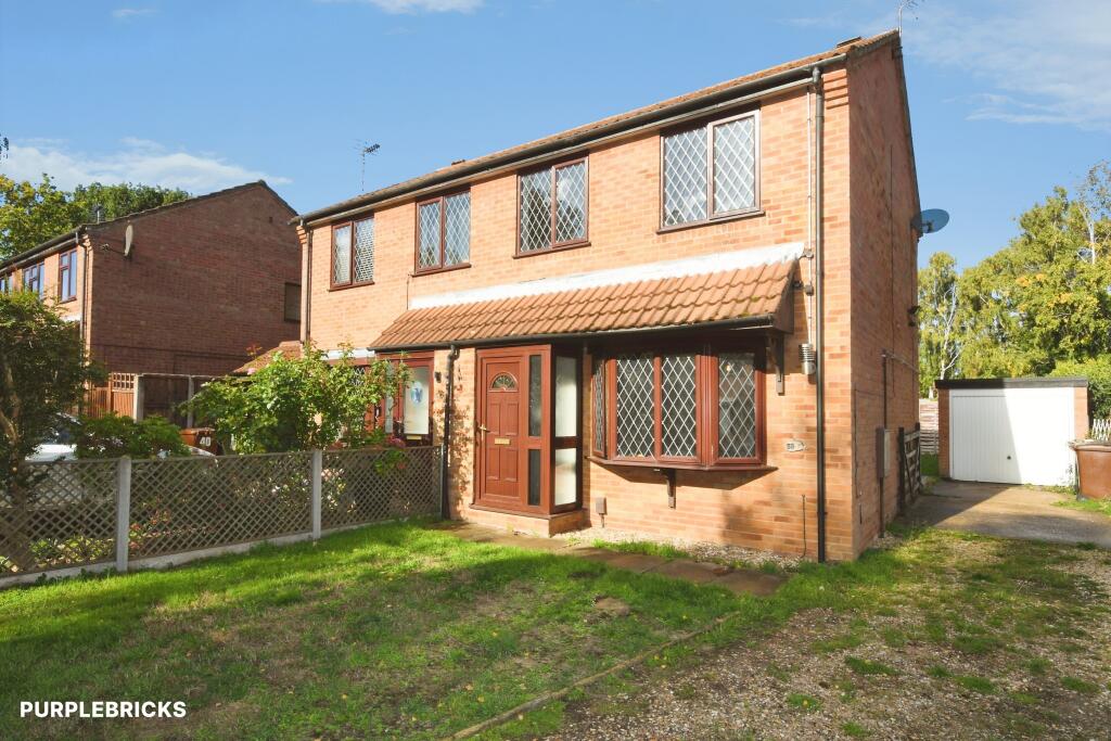 3-bed semi-detached on Woodvale Close, Lincoln, LN6, £220,000