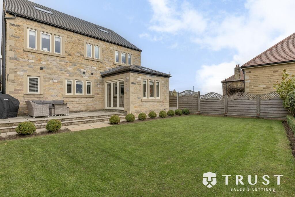Halifax Road, Liversedge, WF15 photo 2