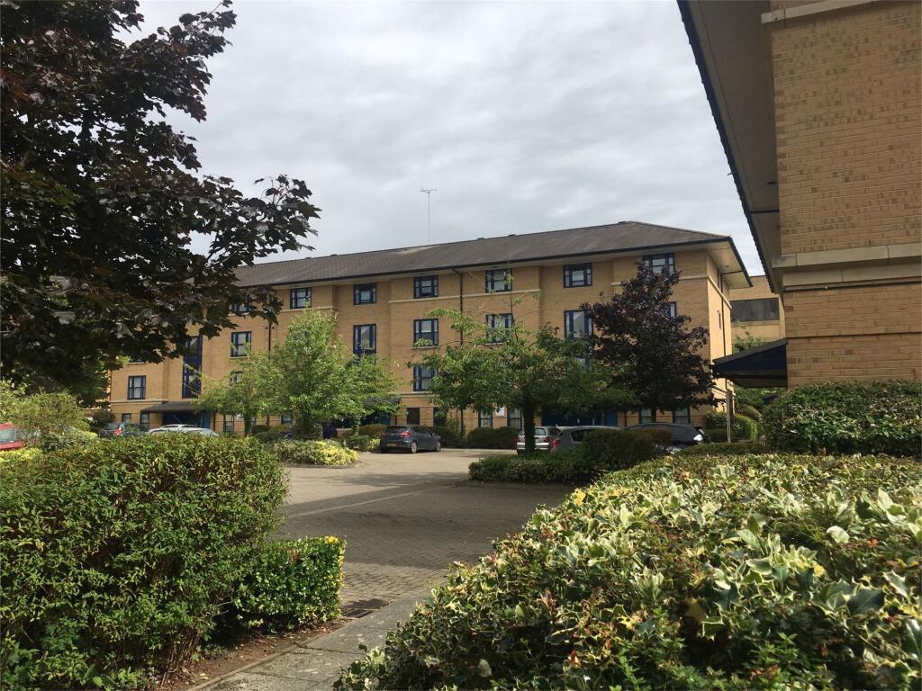 2-bed flat on North Row, Milton Keynes, MK9, £185,000