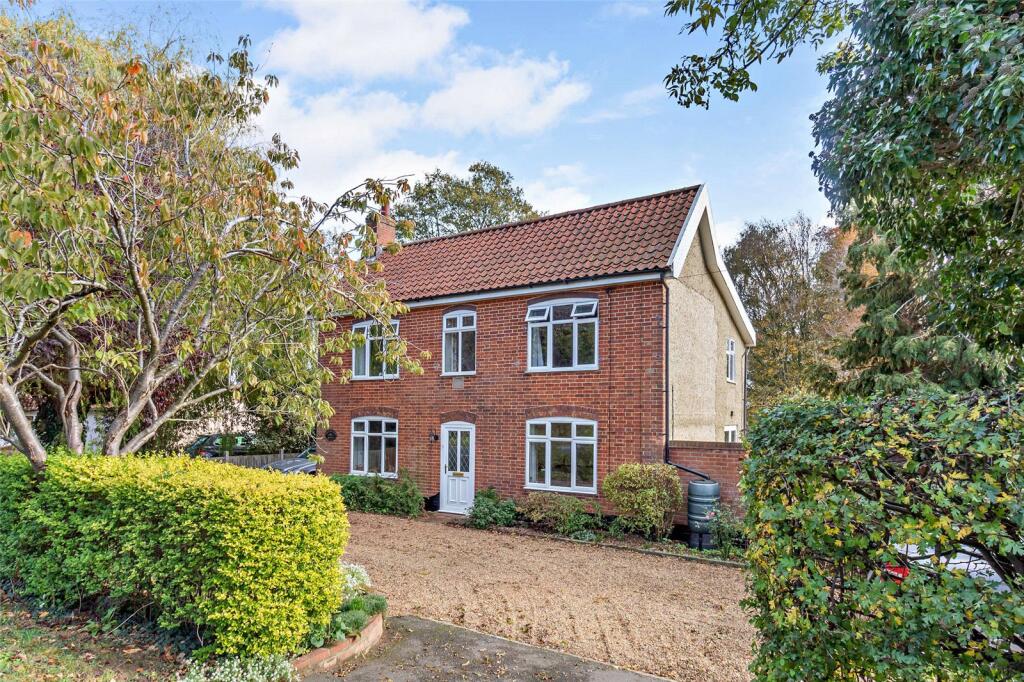 4-bed detached on London Road, Suton, Wymondham, Norfolk, NR18, £495,000
