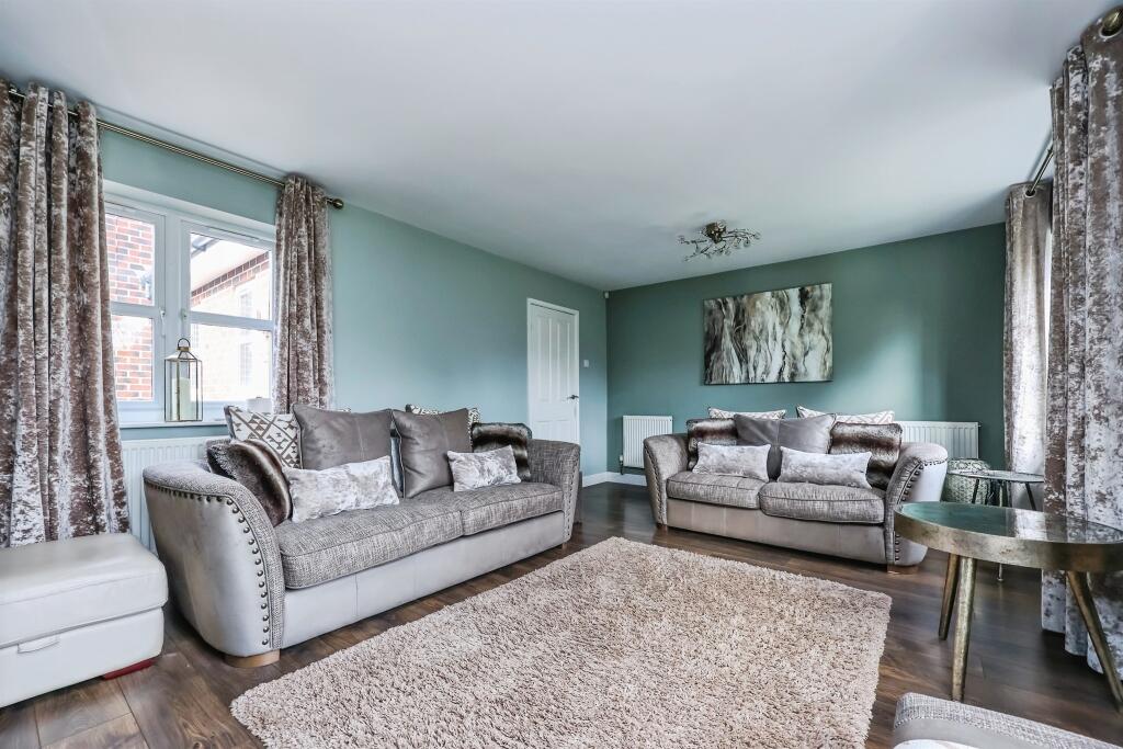 House in Ashfield, Hucknall - View 3