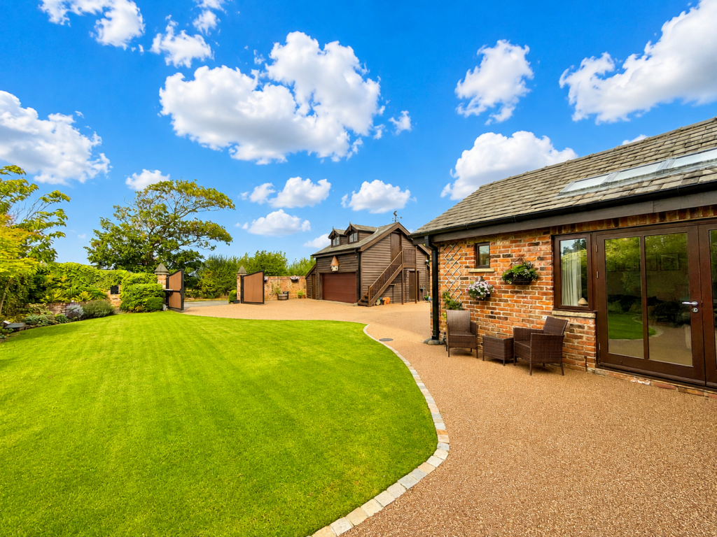 House in Fylde, Staining - View 2