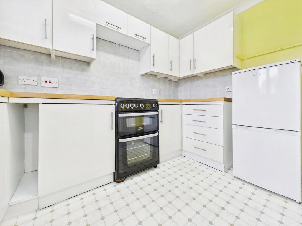 House in Southampton - View 5