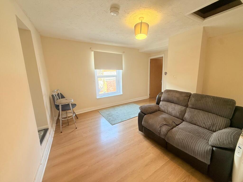 Apartment in Taunton, Firepool - View 2