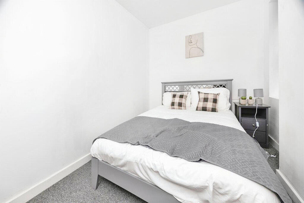 Main image of property: Room 2, Beaver Road, TN23