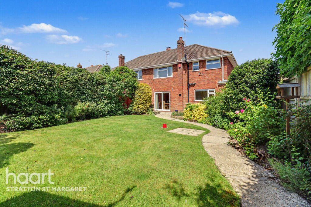 Yiewsley Crescent, Swindon photo 4