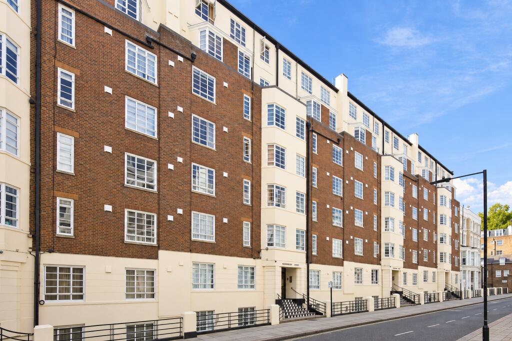 Apartment in London, Westbourne Green, Bayswater - More