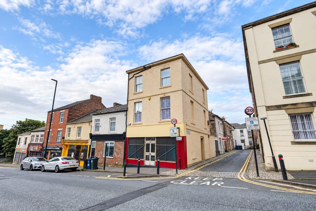 2-bed flat on Westgate Hill Terrace, Newcastle Upon Tyne, NE4, £130,000