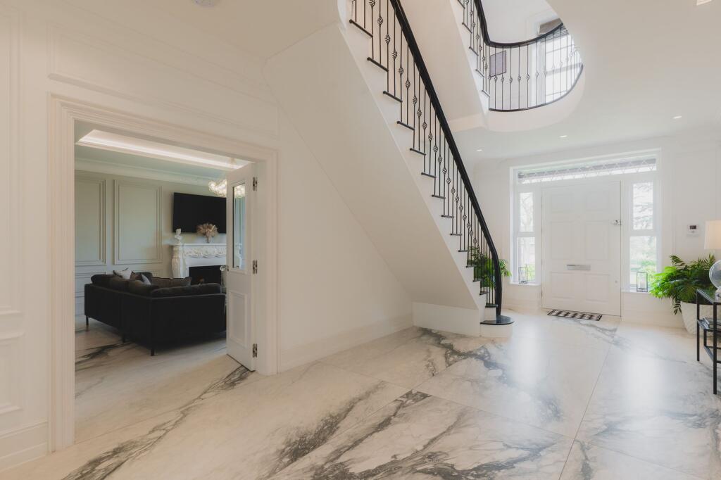 Mulberry House, Eaton Green, Tarporley, CW6 9YN photo 4