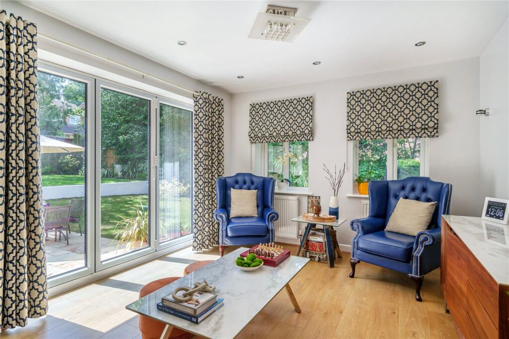 St. Johns Rise, St Johns, Woking, Surrey, GU21 - More