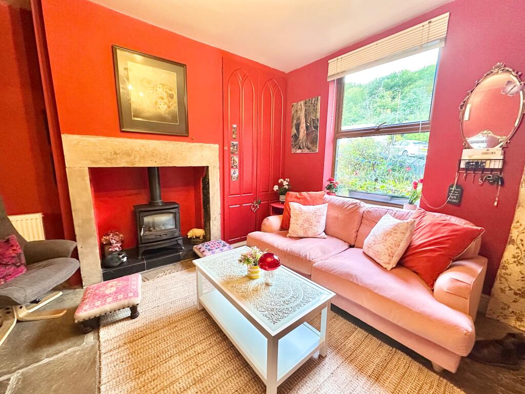 Windsor Place, Hebden Bridge, HX7 8LB photo 2