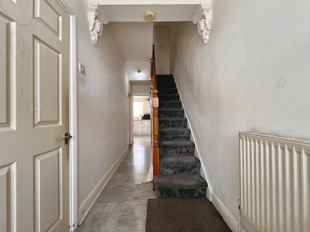 House in London - View 3