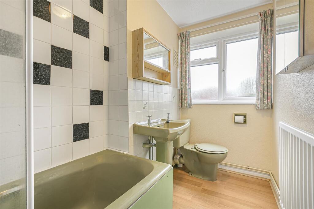 Anglesea Road, Kingston Upon Thames - More