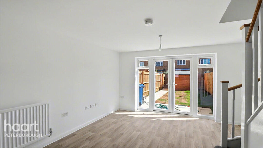 27 Allen Close, Sawtry photo 4