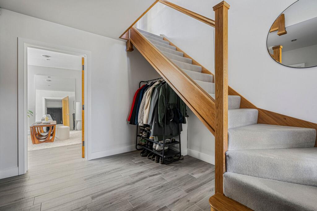 House in Stevenage - More