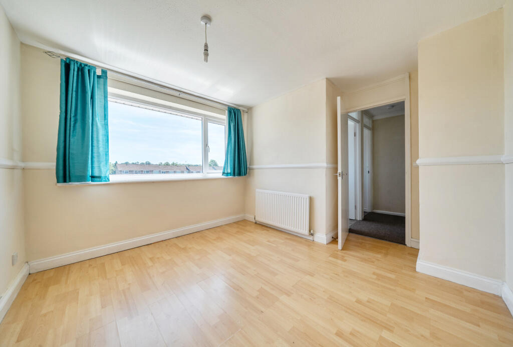 House in Dodington, Wapley - View 5