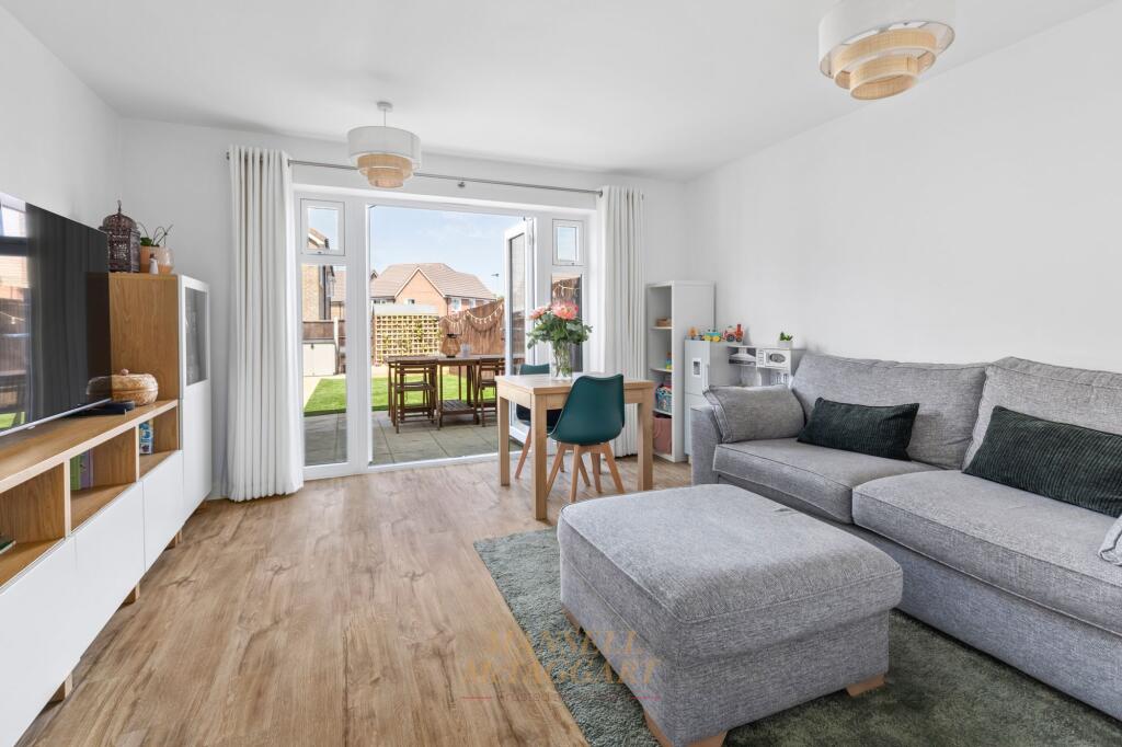 House in Crawley, Riverbrook place, Forge Wood - View 3