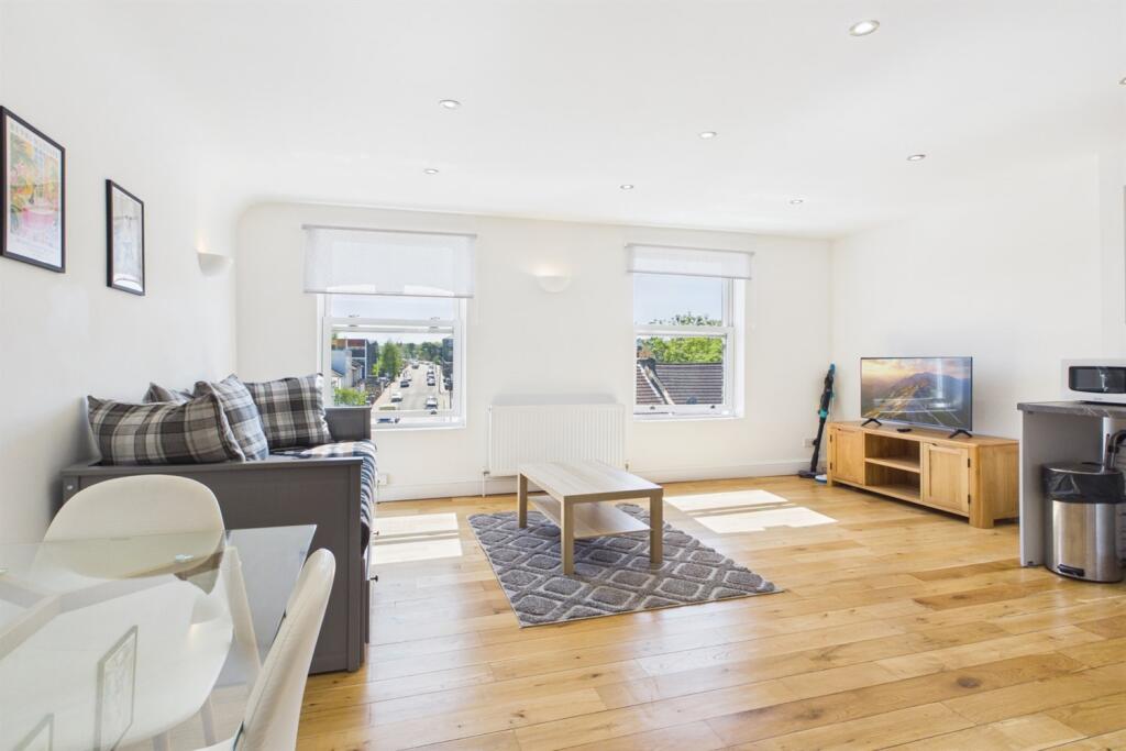 Main image of property: Holland Road, London, SE25