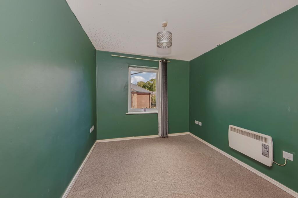 Apartment in Stoke-on-Trent - More
