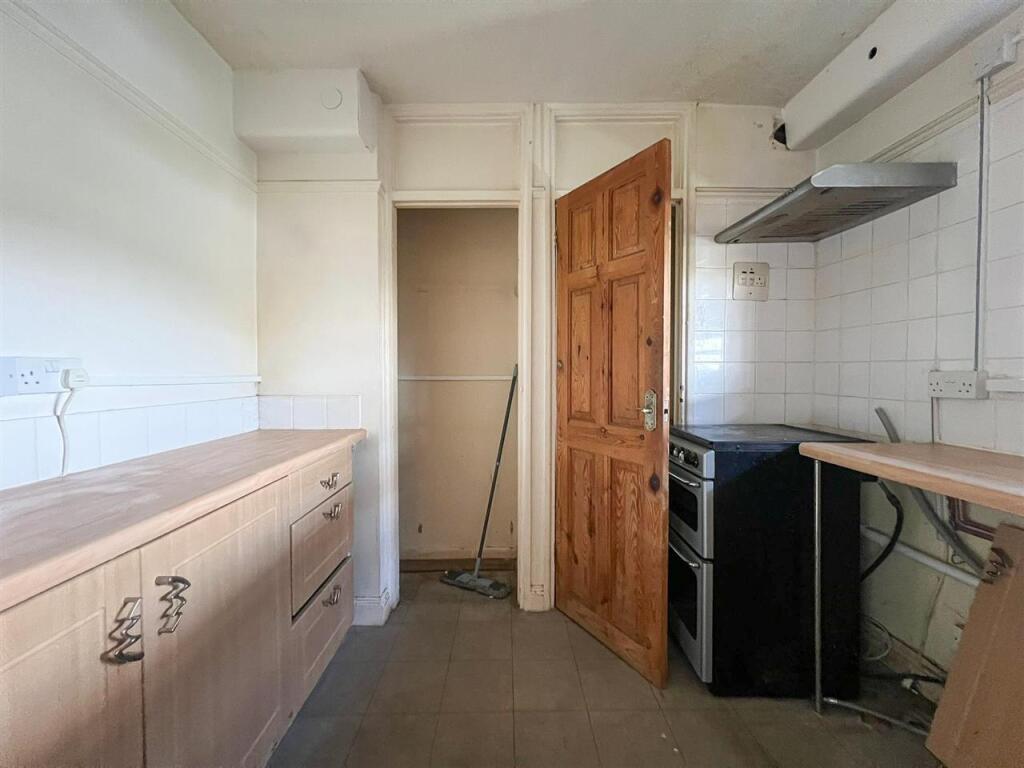 Leominster House, 230 Tile Cross Road, Birmingham photo 5