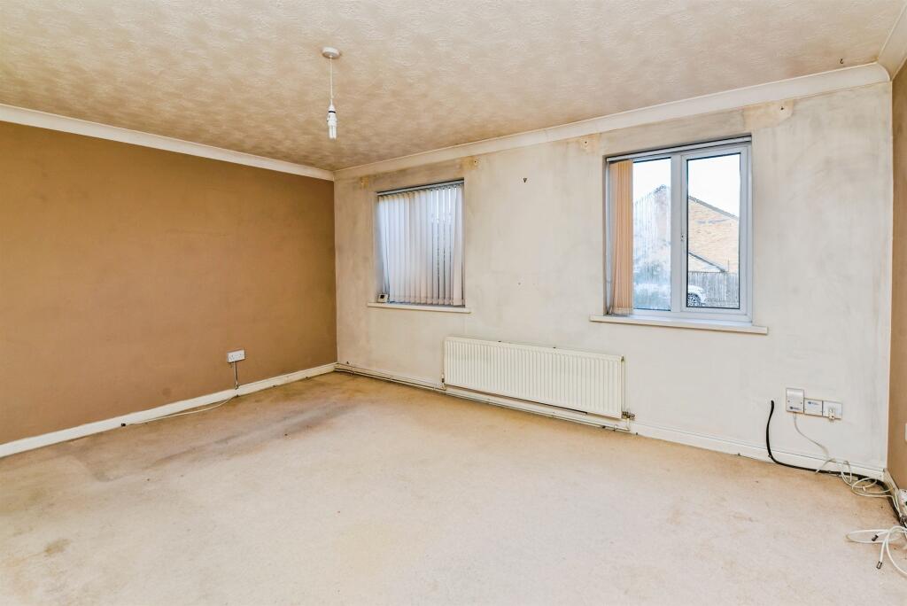 House in Frome, Stonebridge - More