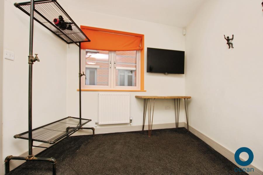 5 bedroom town house for rent
