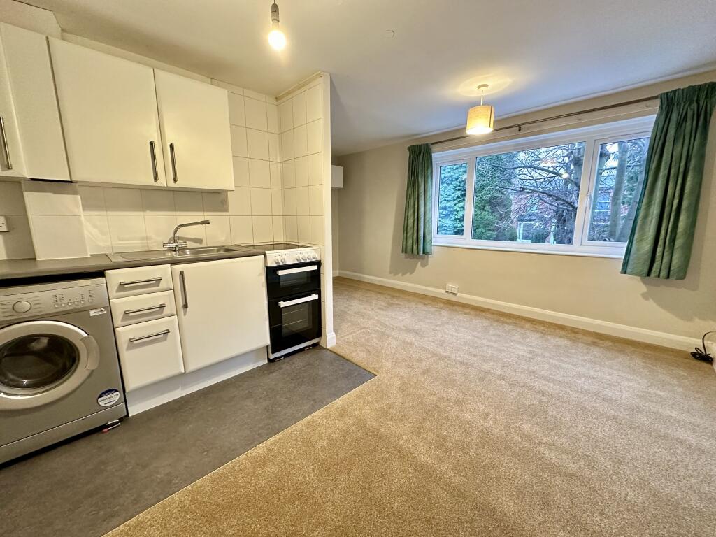 Main image of property: 14 Ventnor Court 25 Wolstenholme Road Sharrow Sheffield S7 1LB