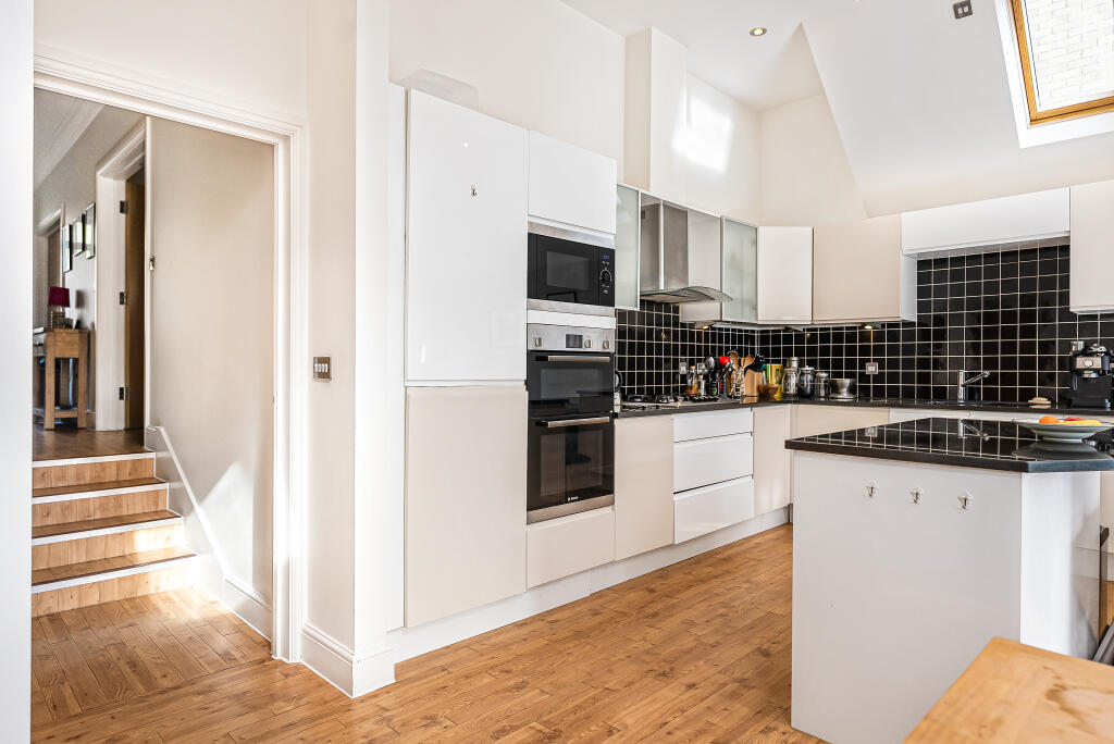 Additional image 8 of Lemsford Road, St Albans, AL1