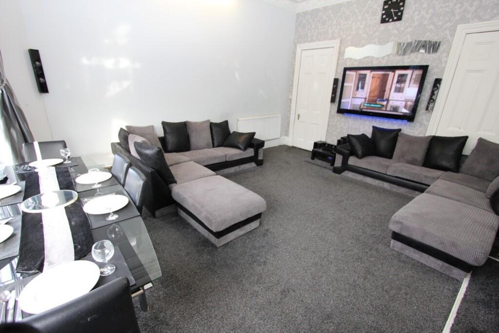 Apartment in Glasgow - View 3