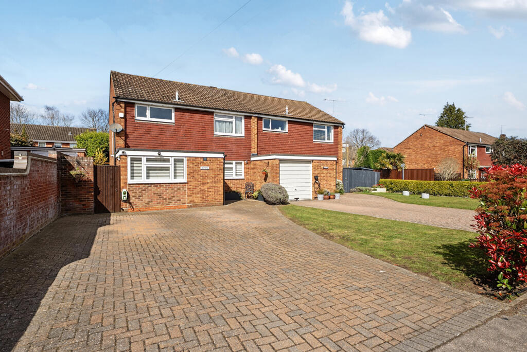 Main image of property: Madeira Road, West Byfleet, KT14
