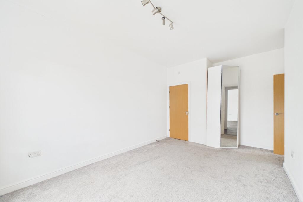 Apartment in Bracknell - More