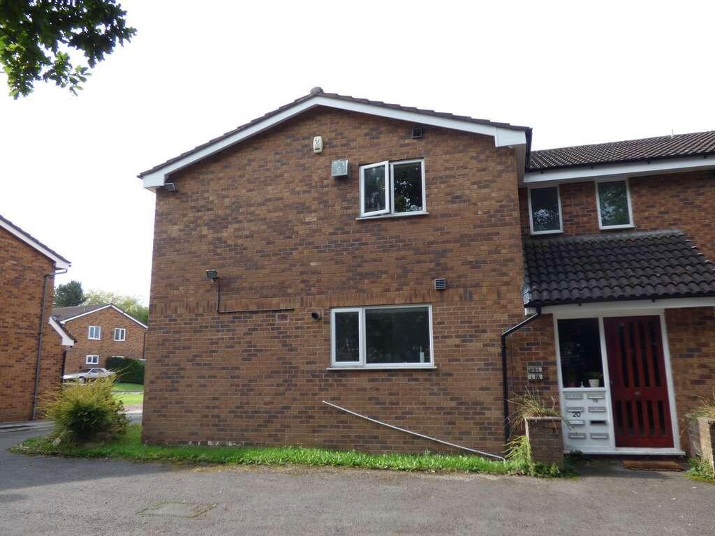 Main image of property: 16 Brackenwood Mews, Ws, SK9 2QG