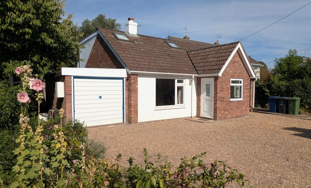 Main image of property: The Lane, Hauxton, Cambridge
