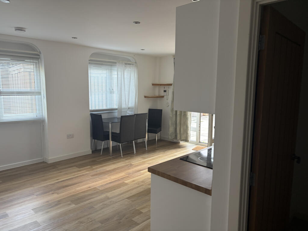 Apartment in Oxford - View 5