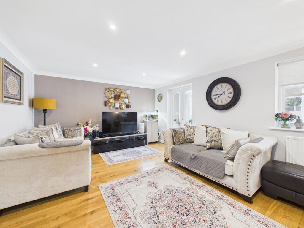House in Hemel Hempstead - View 2