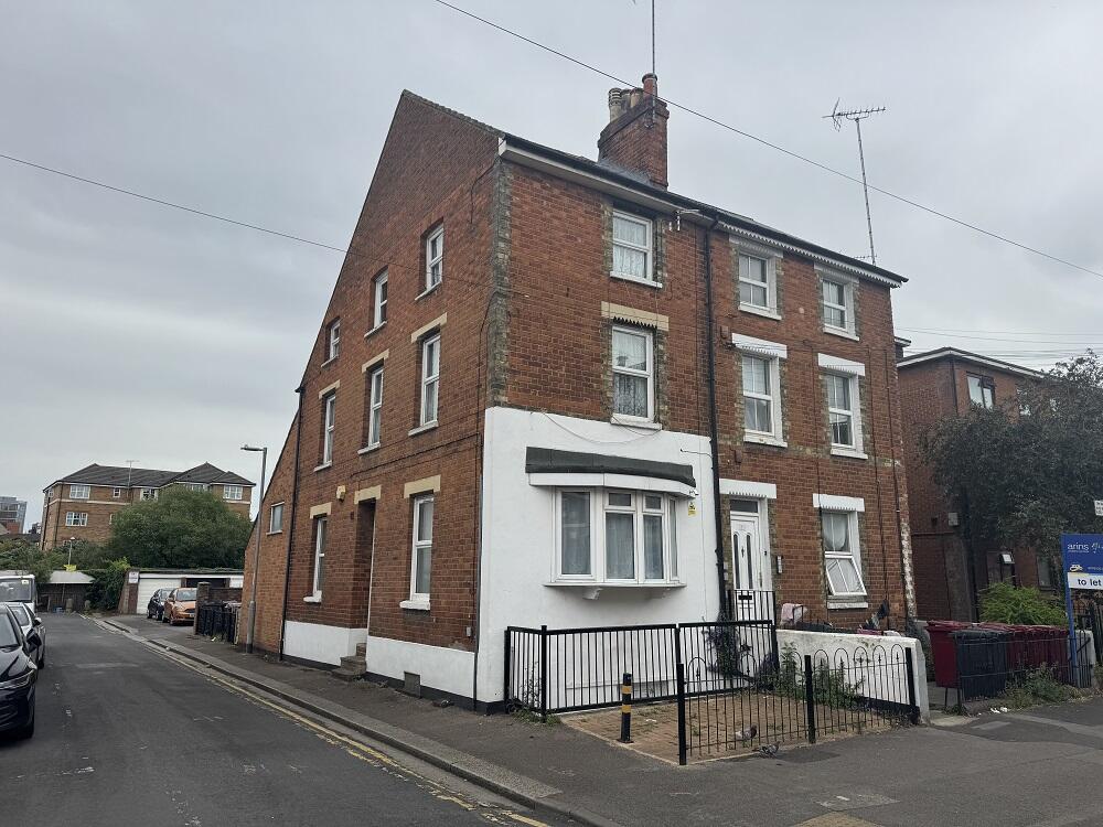 Main image of property: Reading, Berkshire