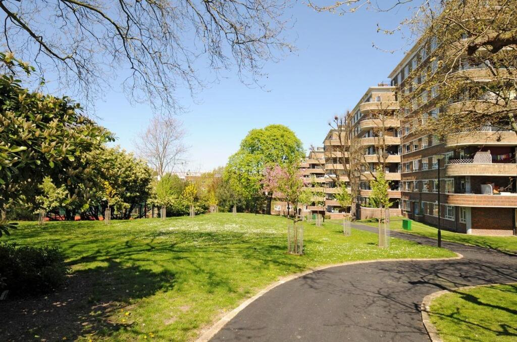 Apartment in London - View 2
