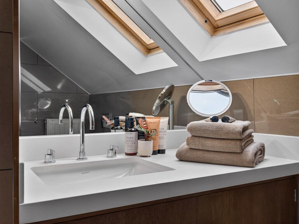 Additional image 35 of Truly distinctive family home, 1 Lamb Lane, Redbourn, AL3