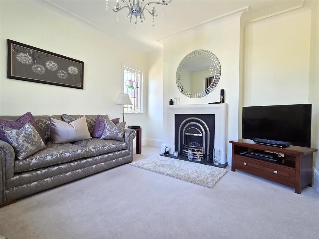 Coronation Road, Fairhaven, Lytham St Annes photo 4