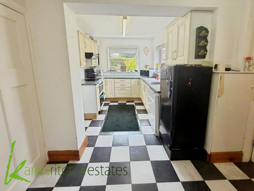 House in Bolton, Heaton - More