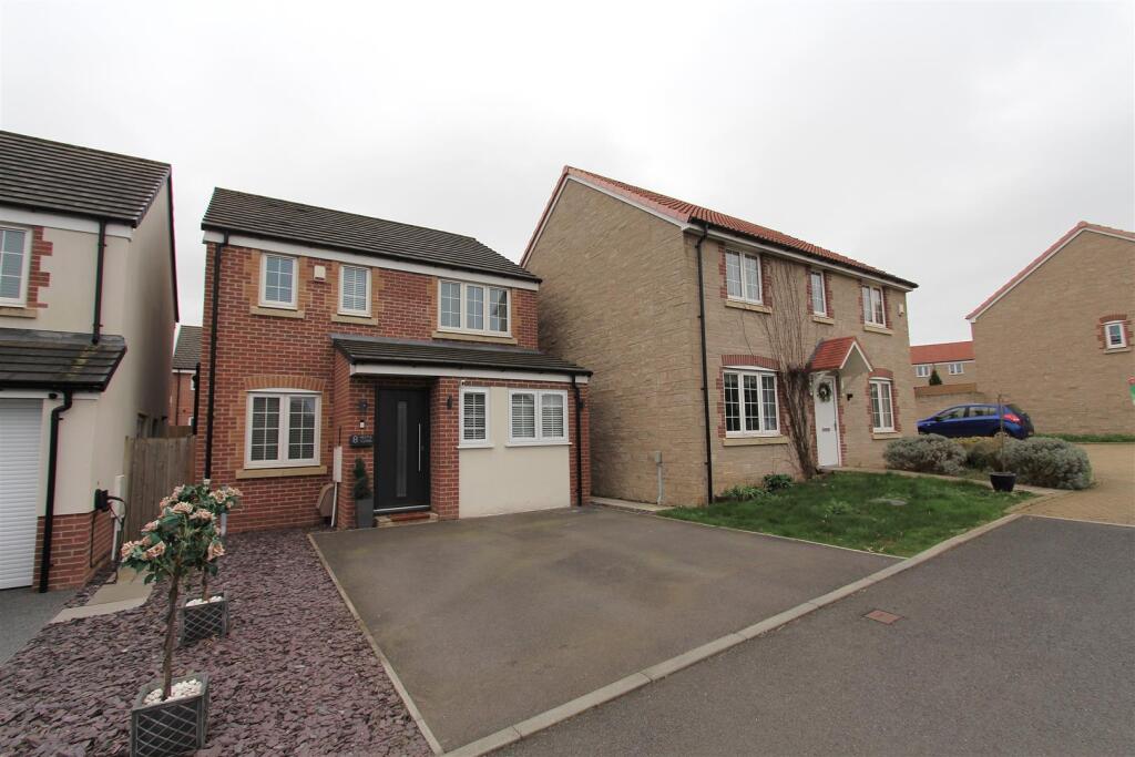 Main image of property: Hestia Close, Keynsham, Bristol
