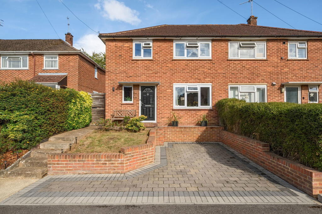 3-bed semi-detached on Weller Road, Rusthall Tunbridge Wells, £375,000