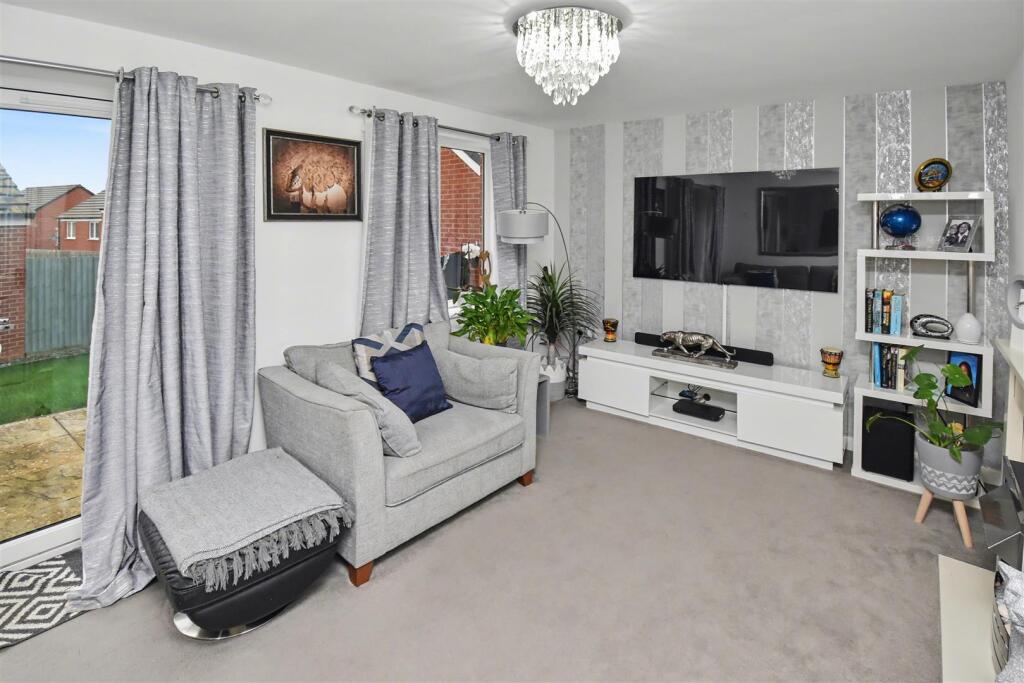 House in Weldon, North Northamptonshire - View 5