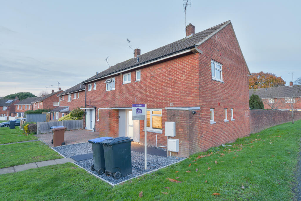 House in Hatfield, Roe Green - View 4