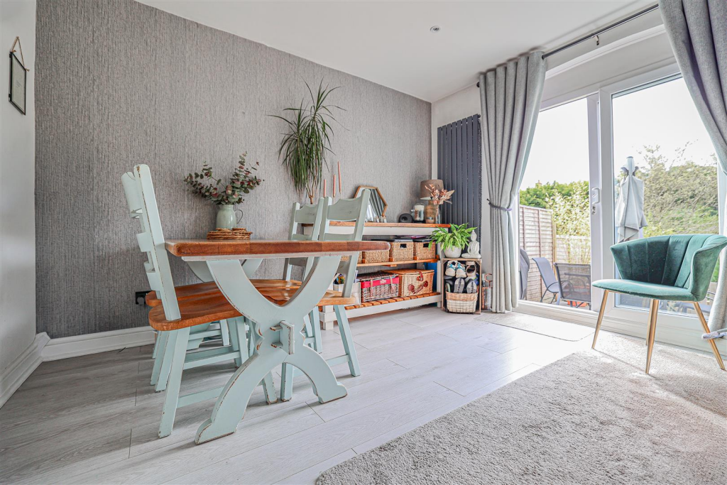House in Hemel Hempstead, Nash Mills - View 4