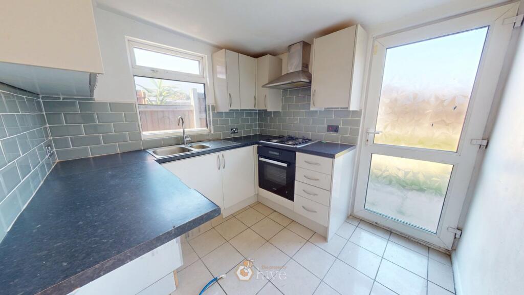 House in Doncaster, Armthorpe - View 2