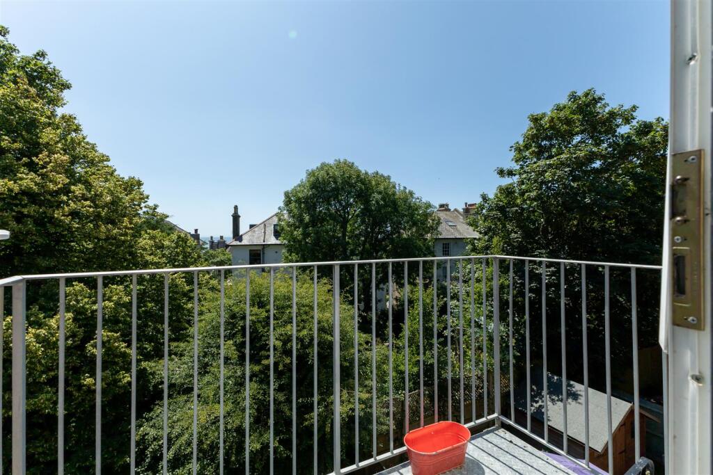 Pevensey Road, St. Leonards-On-Sea photo 4